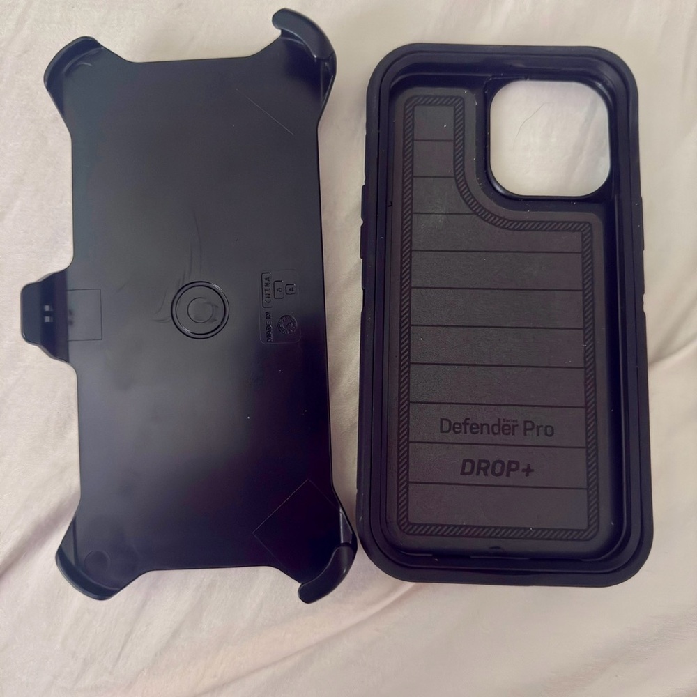 OtterBox Defender Pro Black Case with Holster for iPhone 13 Pro Max